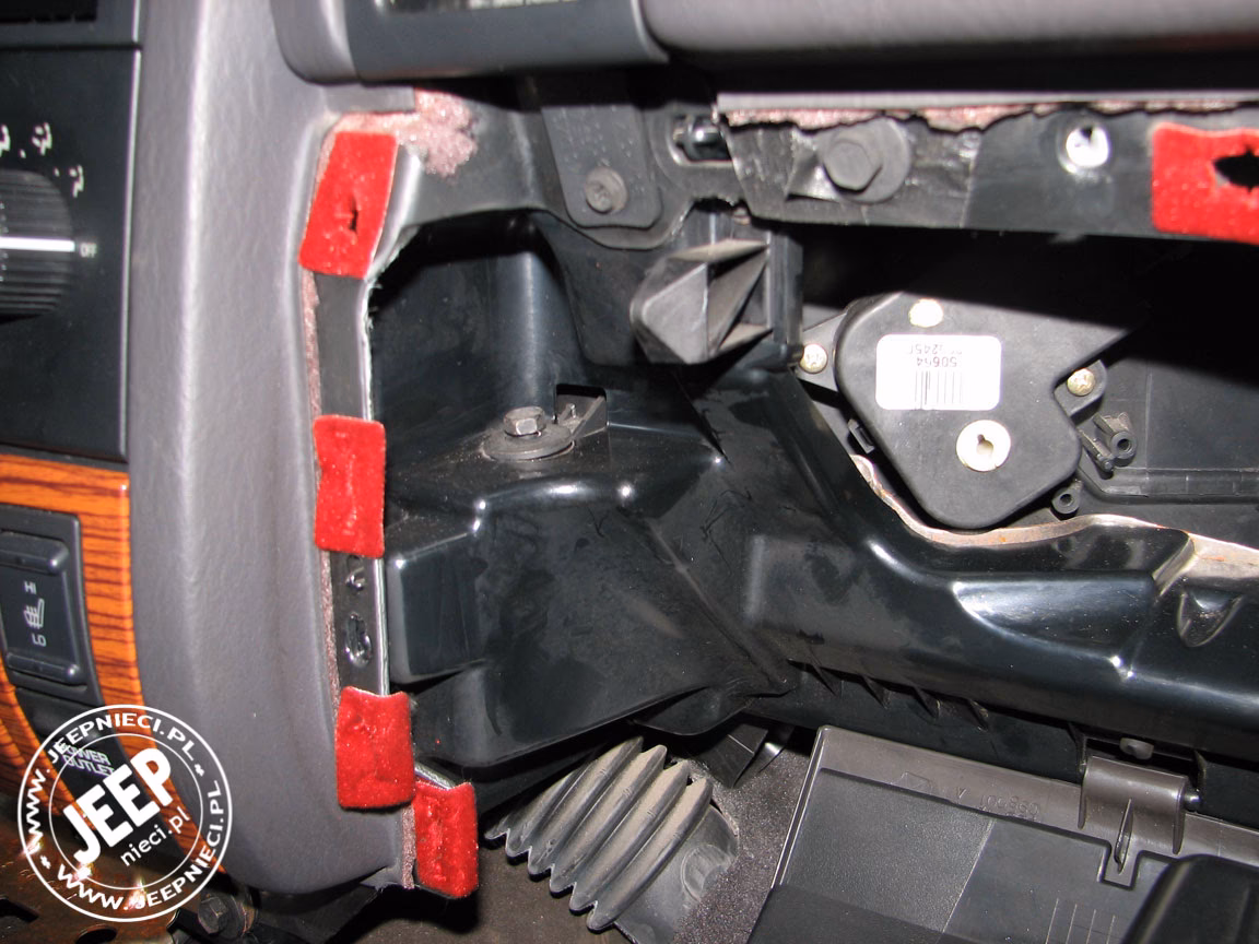 Jak odpowietrzyć Jeep Grand Cherokee?