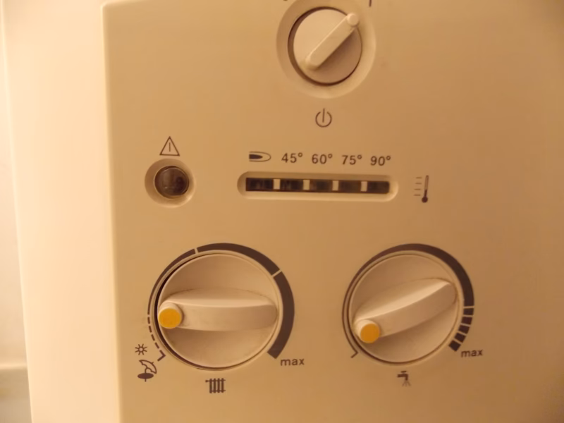 Jak włączyć ogrzewanie Junkers?