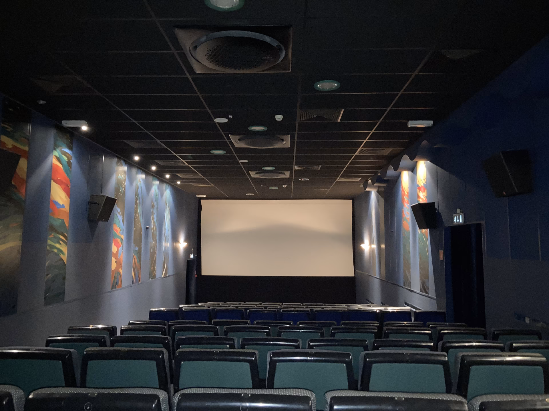 Ile trwają reklamy w kinie Wisła?