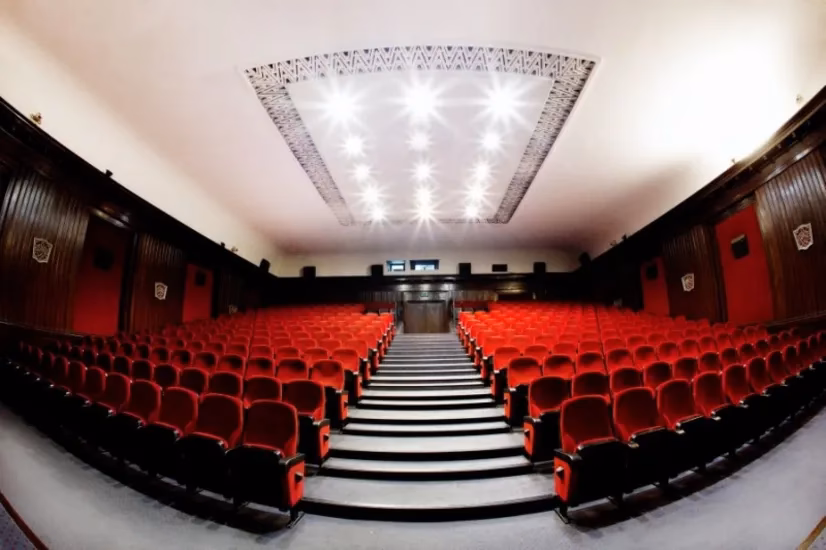 Ile trwają reklamy Kinoteka?