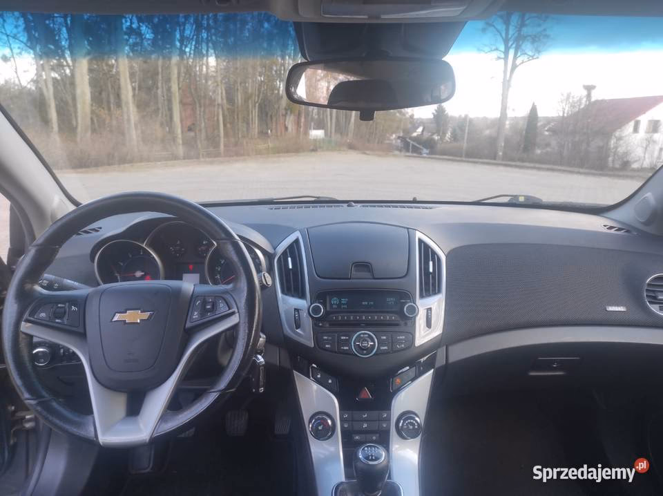 Ile litrów ma zbiornik paliwa Chevrolet Cruze?