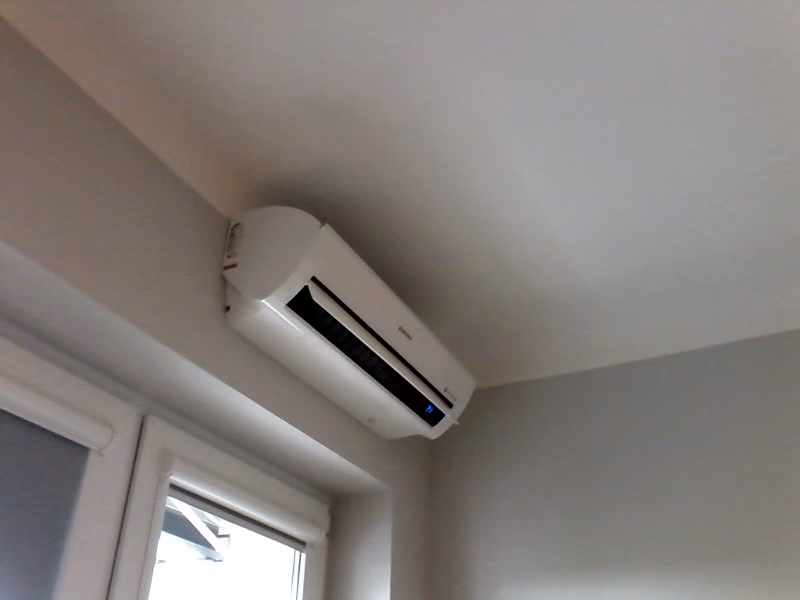 Ile kosztuje założenie klimatyzacji w bloku w Warszawie?