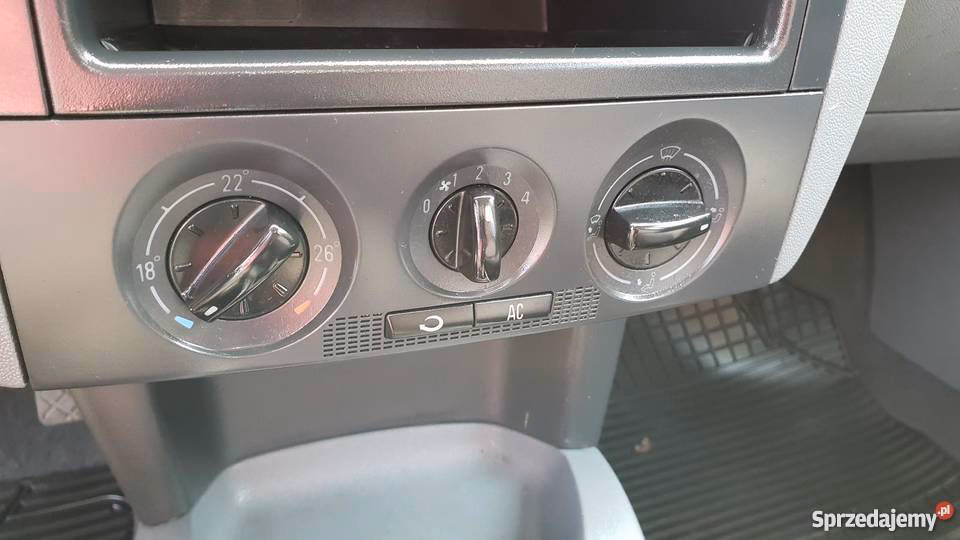 Ile kosztuje założenie klimatyzacji w Skoda Fabia?