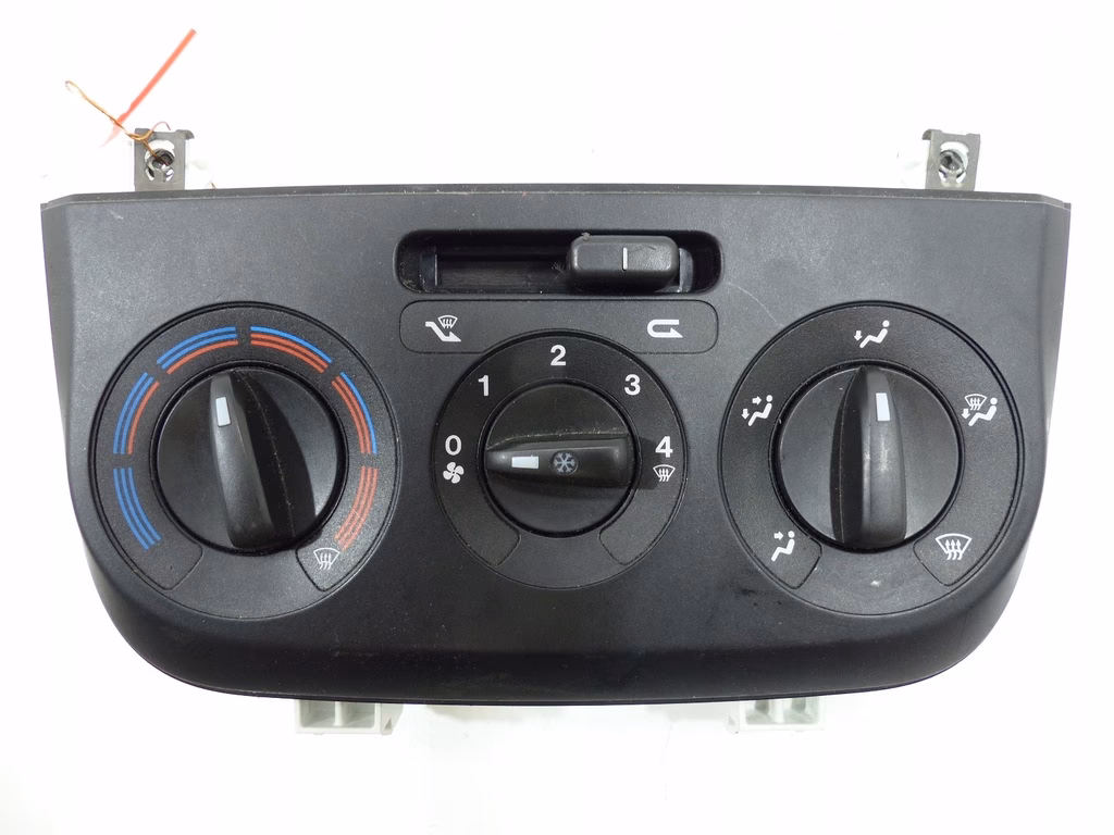 Ile czynnika do klimatyzacji Fiat Grande Punto?