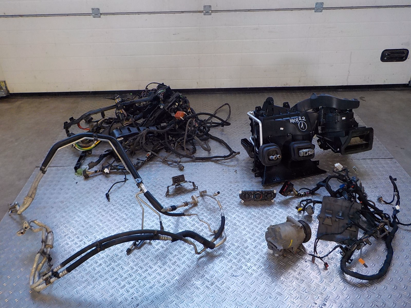 Dlaczego mój Ford Transit nie dmucha zimnym powietrzem?