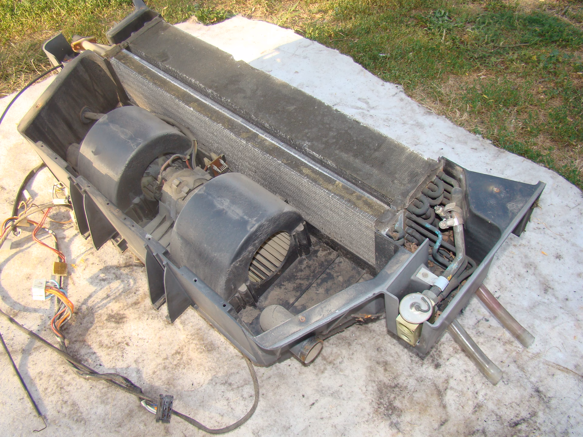 Ile czynnika do klimatyzacji Massey Ferguson?