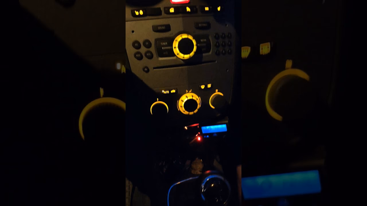 Czy Opel Corsa D ma klimatyzację?