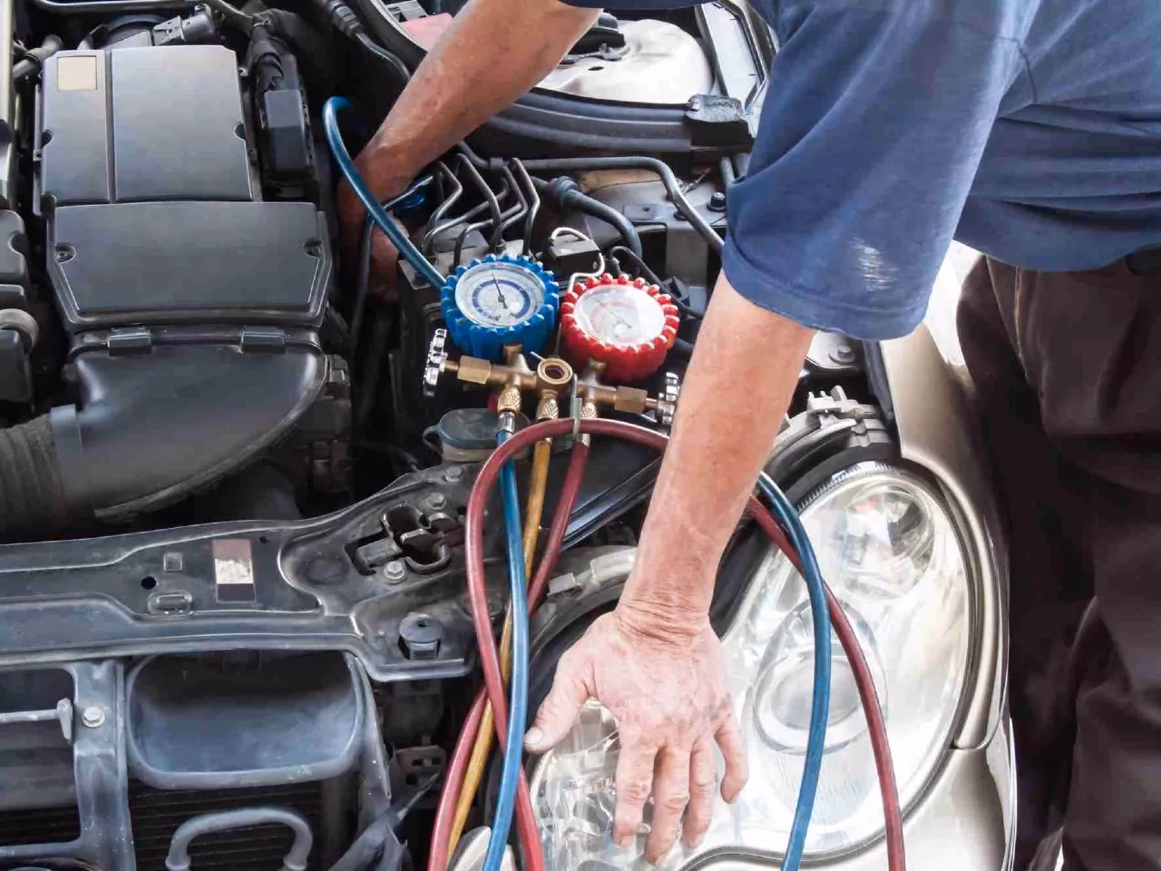 Jak wyczyścić osuszacz klimatyzacji?