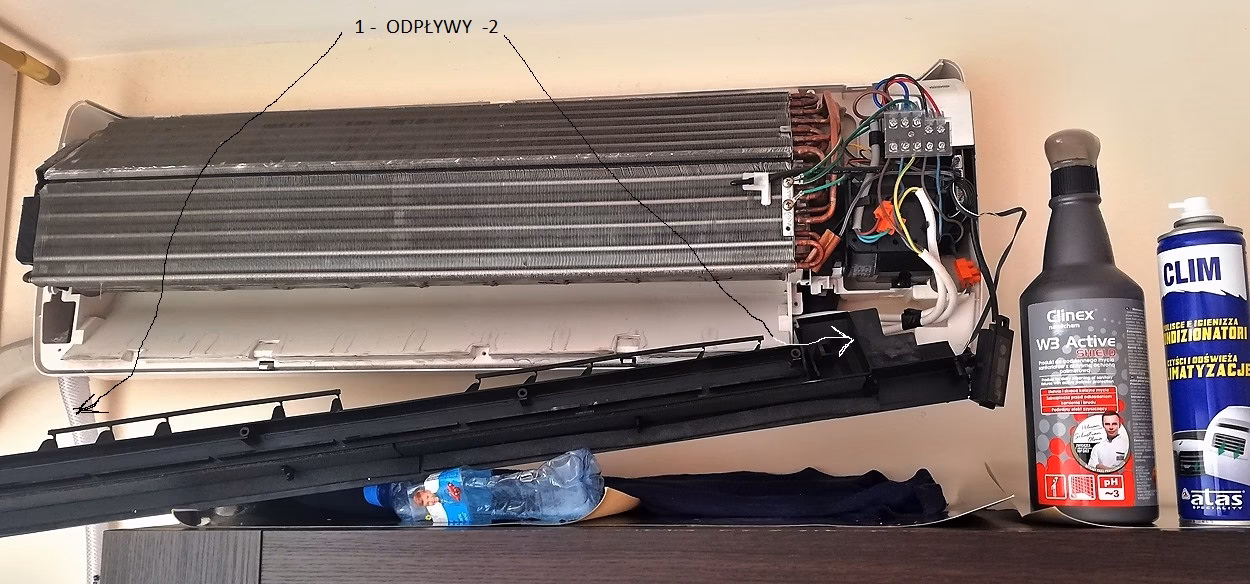 Jak sprawić, żeby klimatyzacja nie pluła wodą?