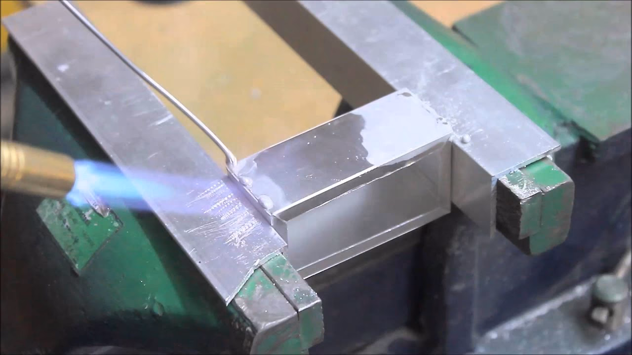 Czym lutować klimatyzację?