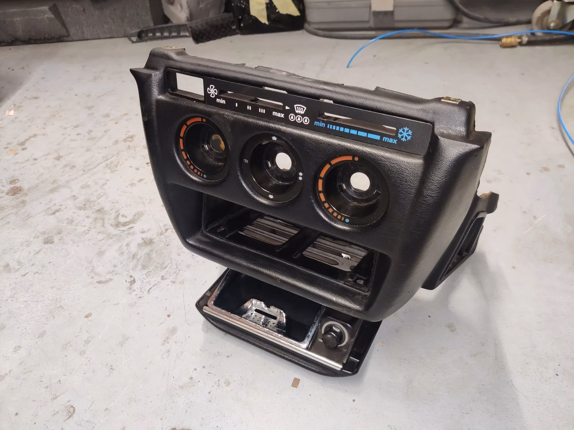 Czy Mercedes 190 miał klimatyzację?