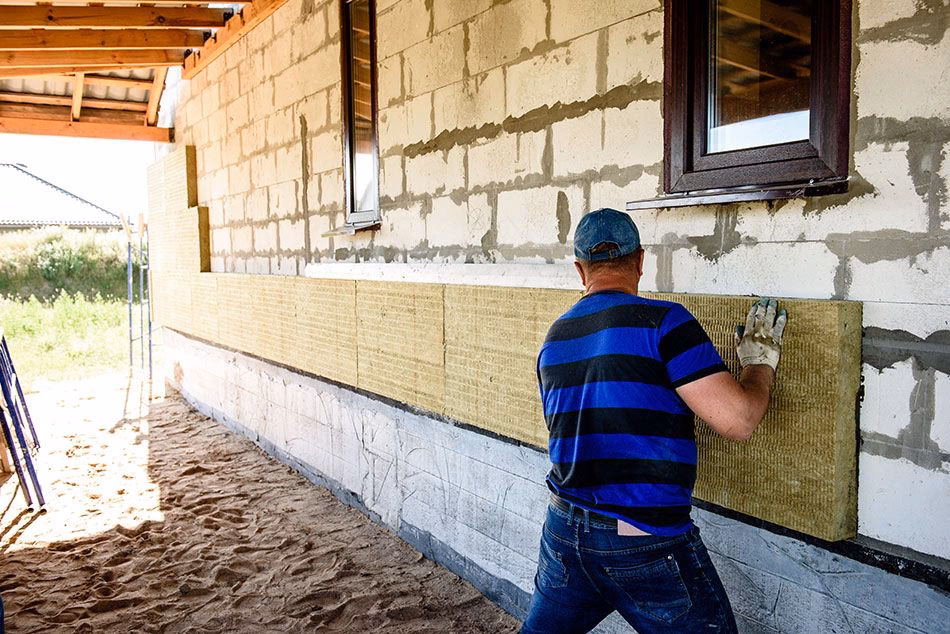 Jak układać izolację z wełny mineralnej?