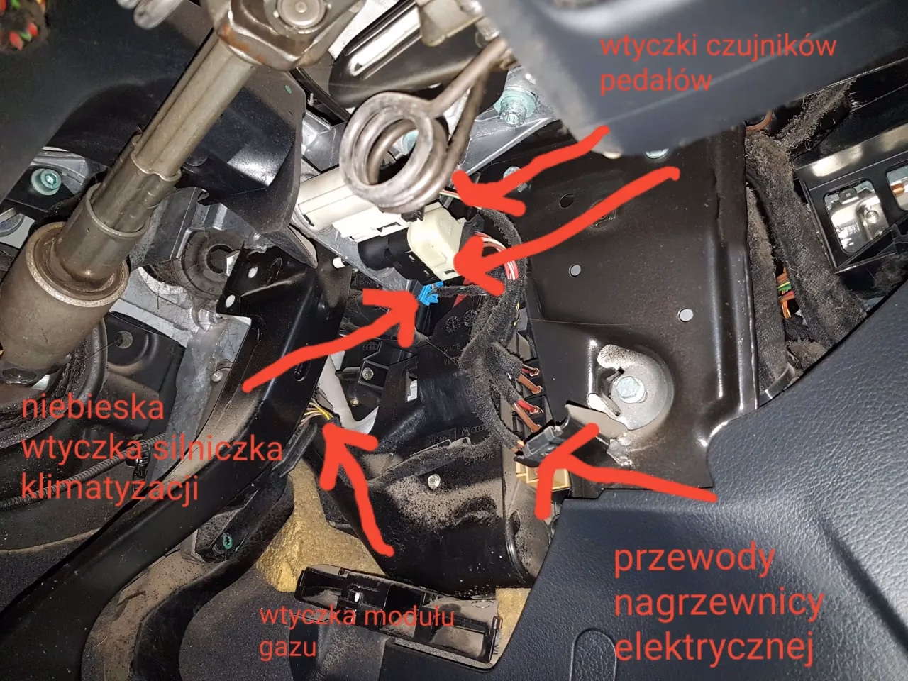 Gdzie w Audi A4 B5 znajduje się zawór nagrzewnicy?