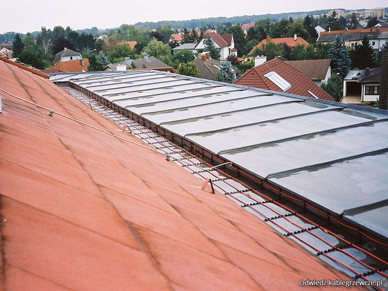 Kiedy włączyć ogrzewanie dachowe?