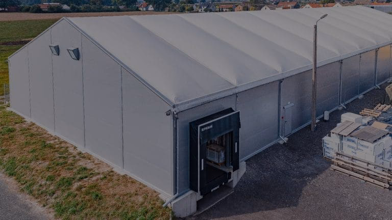 Czy do budowy hali z płyty warstwowej potrzebne jest pozwolenie?