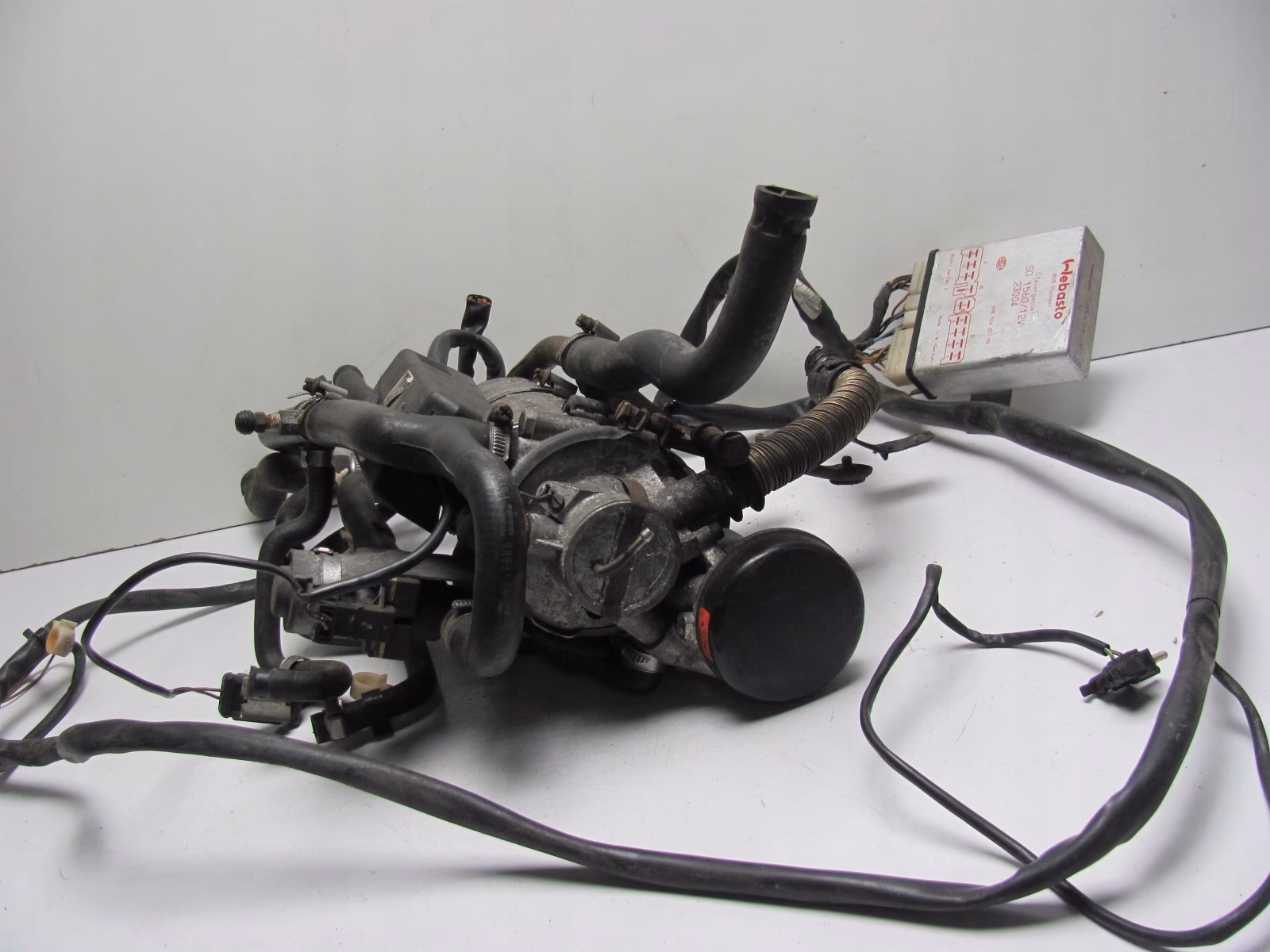 Czy Mercedes W124 gnije?