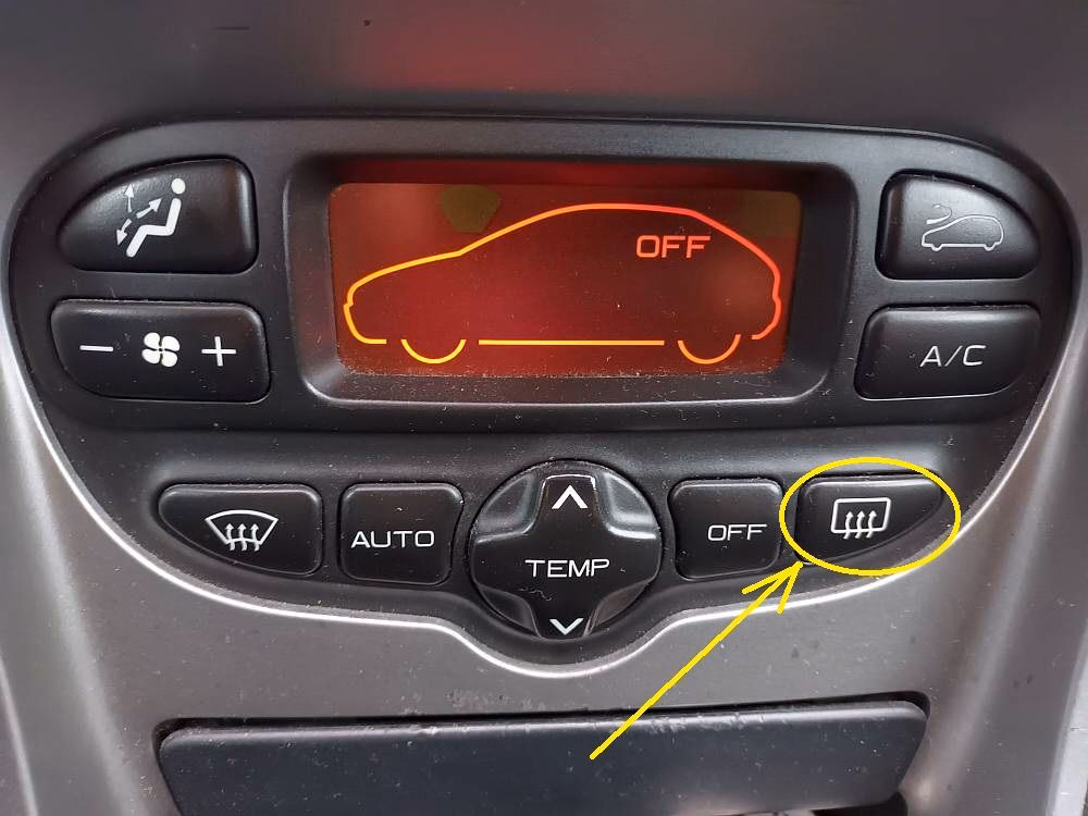 Czy Peugeot 307 ma podgrzewane fotele?