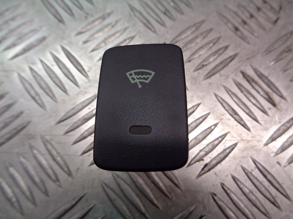 Czy Tucson ma podgrzewaną przednią szybę?