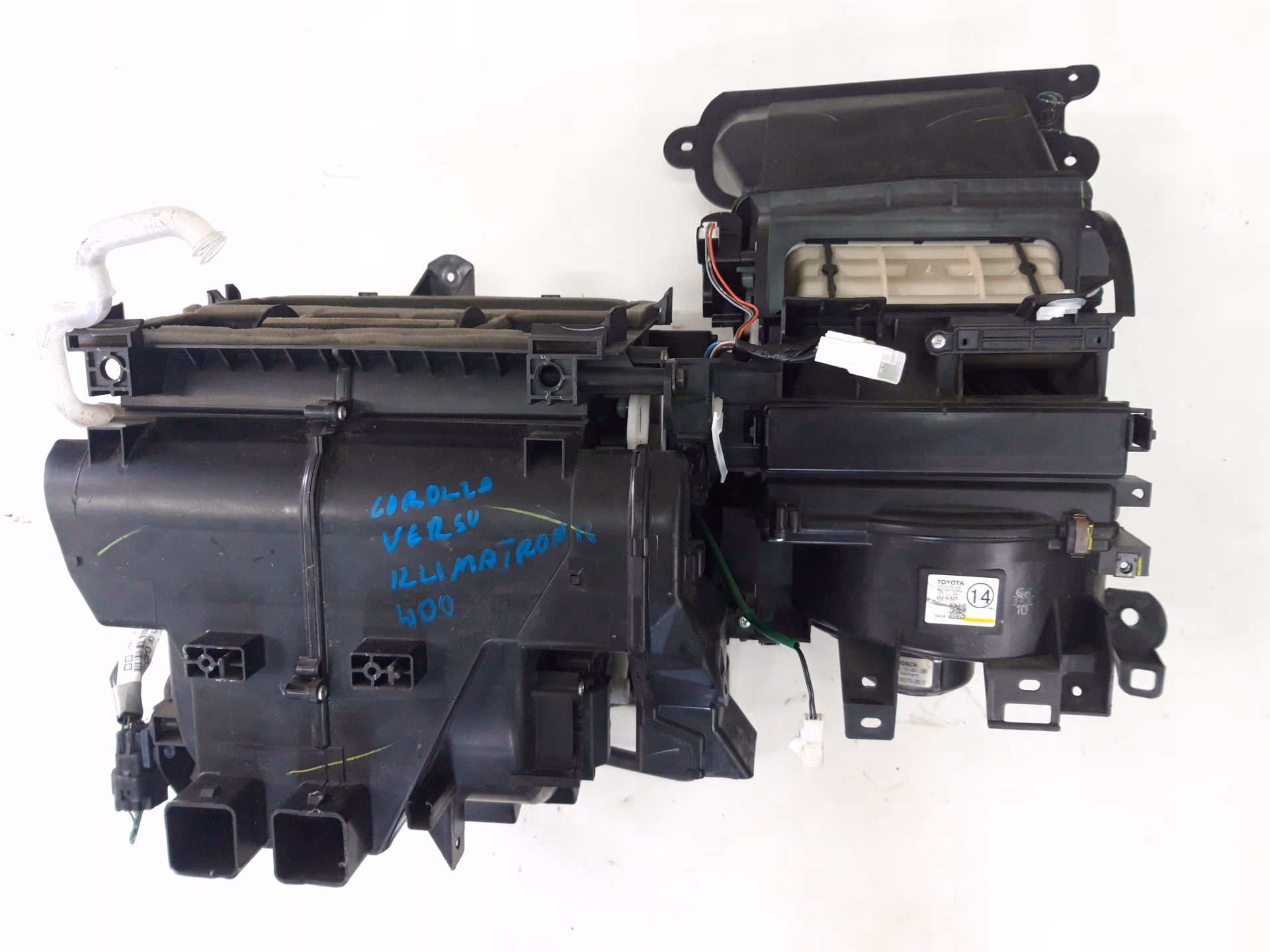 Czy Toyota Corolla ma podgrzewana przednia szyba?