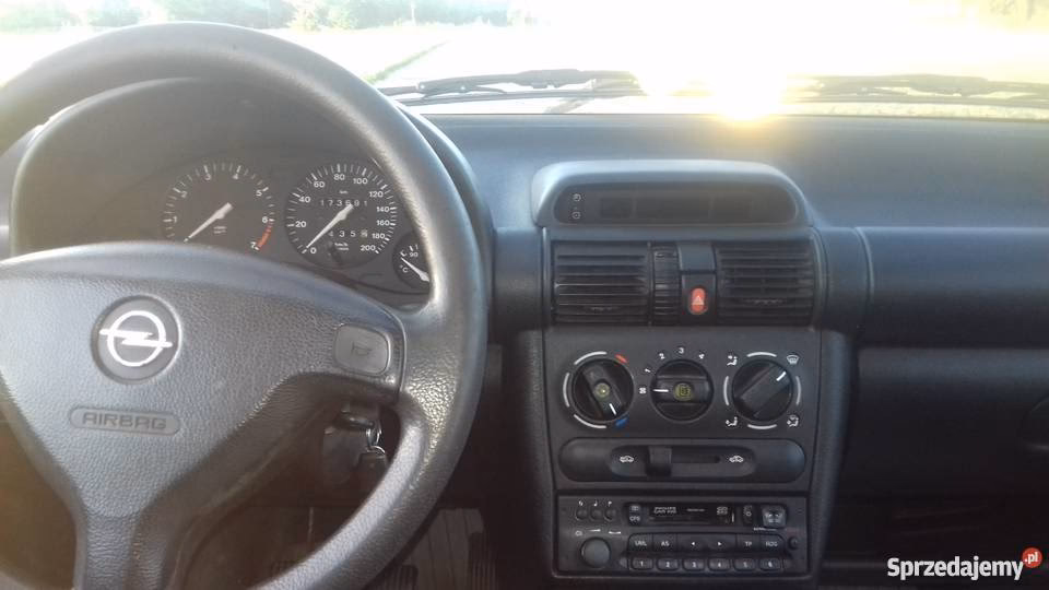 Jaka jest temperatura wentylatora w Corsie B?