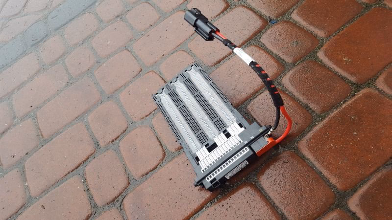 Jak włączyć ogrzewanie lusterek w Opel Insignia?