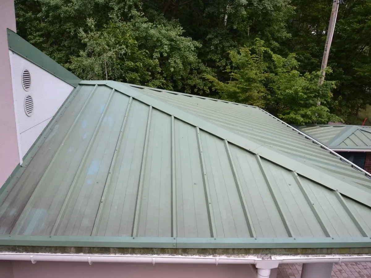 Jakie są wady płyt warstwowych?