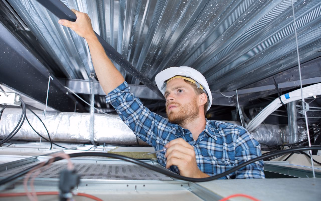 Ile zarabia monter wentylacji w Szwajcarii?