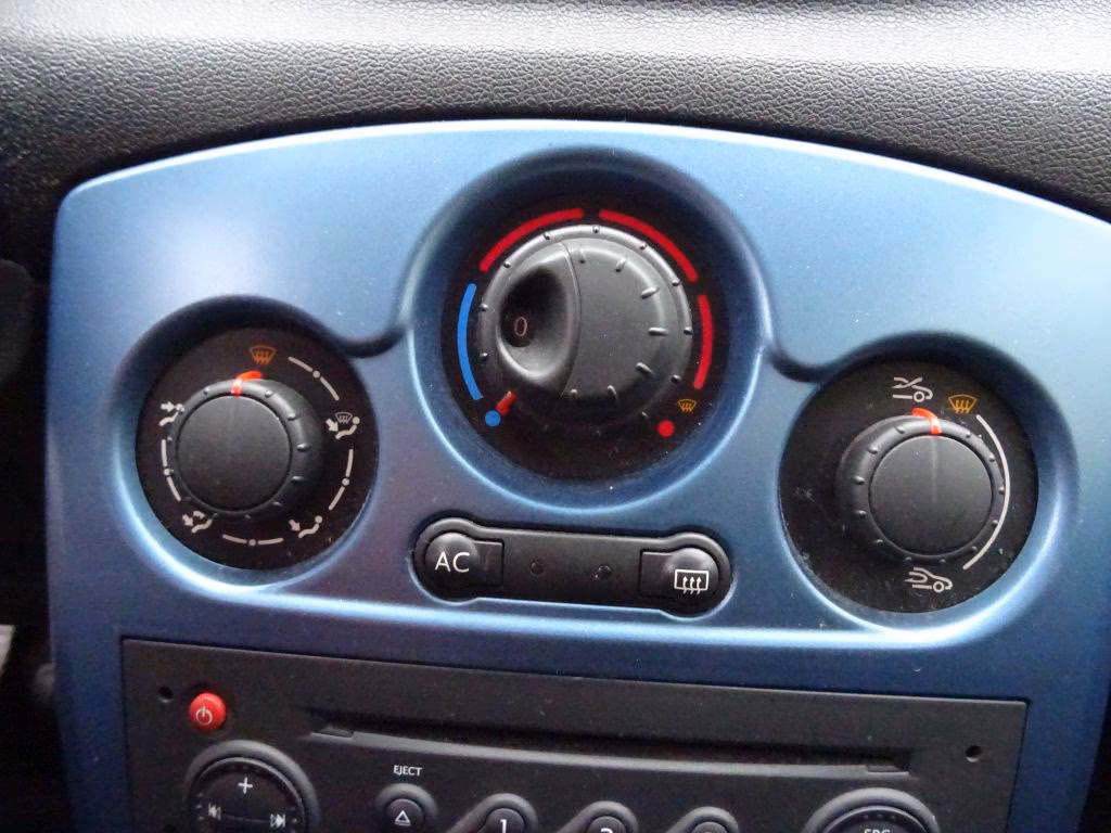 Czy Renault Clio ma klimatyzację?