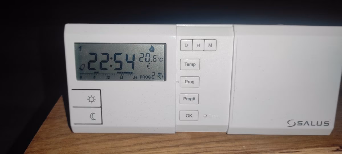 Jak wyłączyć ogrzewanie Salus?