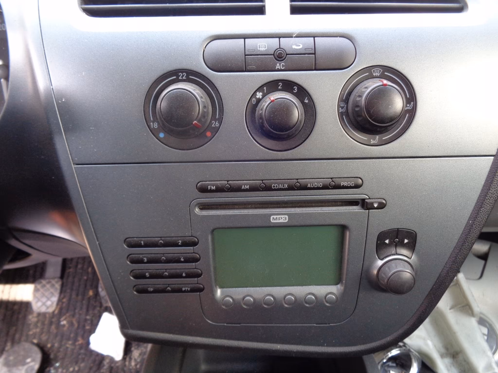 Czy Seat Leon 2 ma klimatyzację?