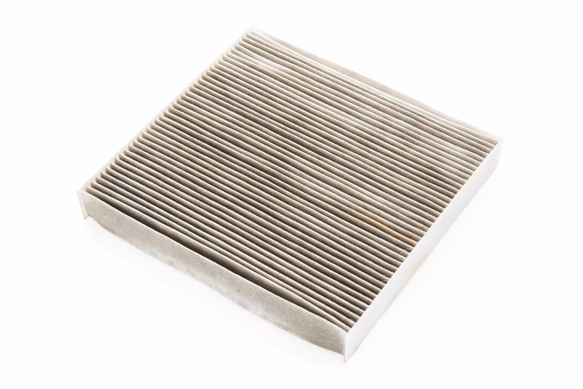 Dlaczego moja klimatyzacja nie dmucha mocno?