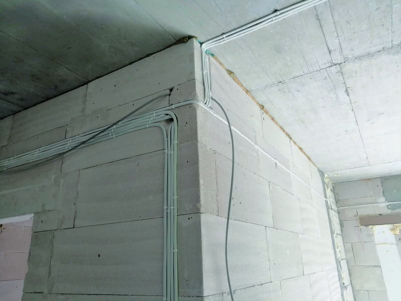 Jak sprawdzić czy tynki są suche?