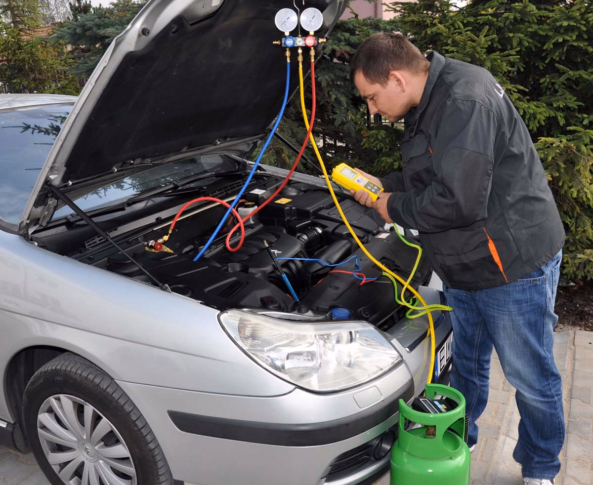 Ile kosztuje kurs na nabijanie klimatyzacji?