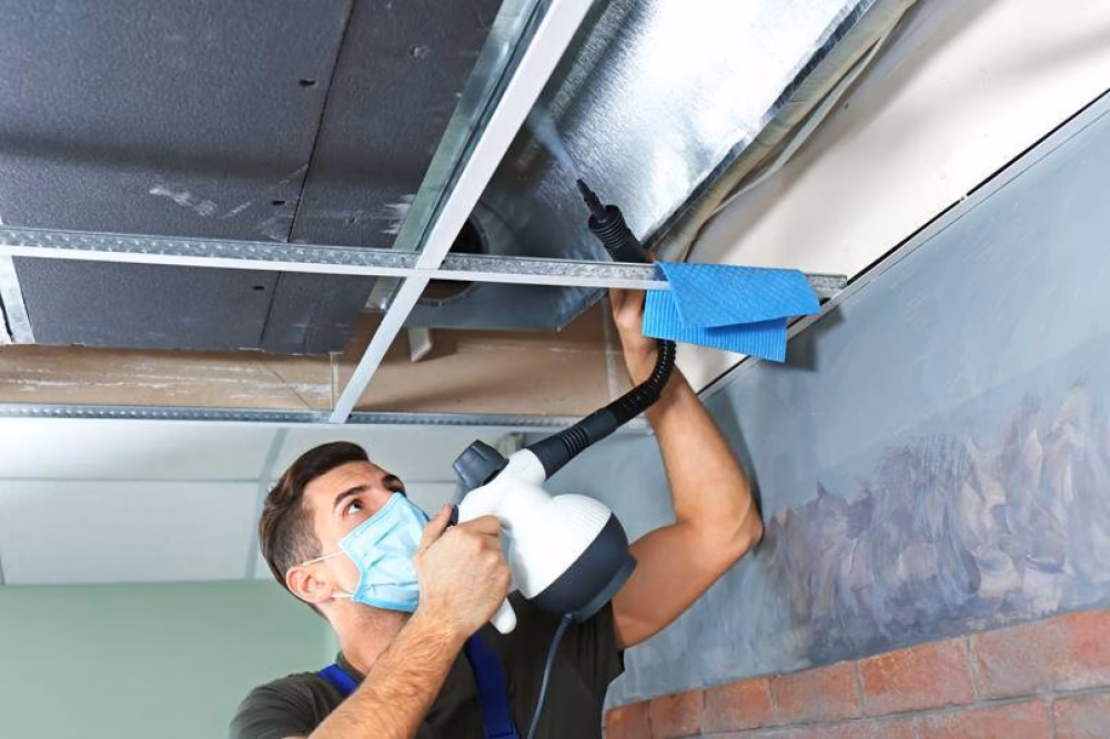 Jak usunąć tłuszcz z kratki wentylacyjnej?