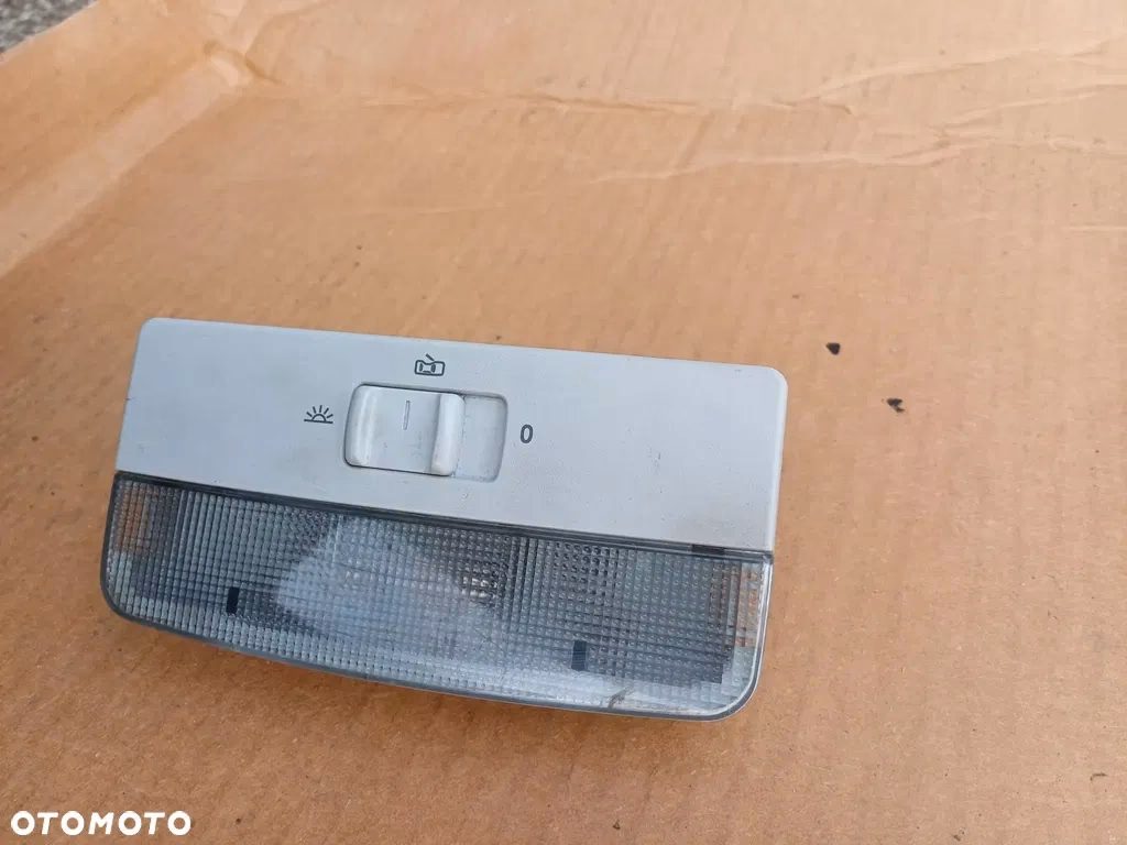 Gdzie jest filtr powietrza w Seat Toledo 2?