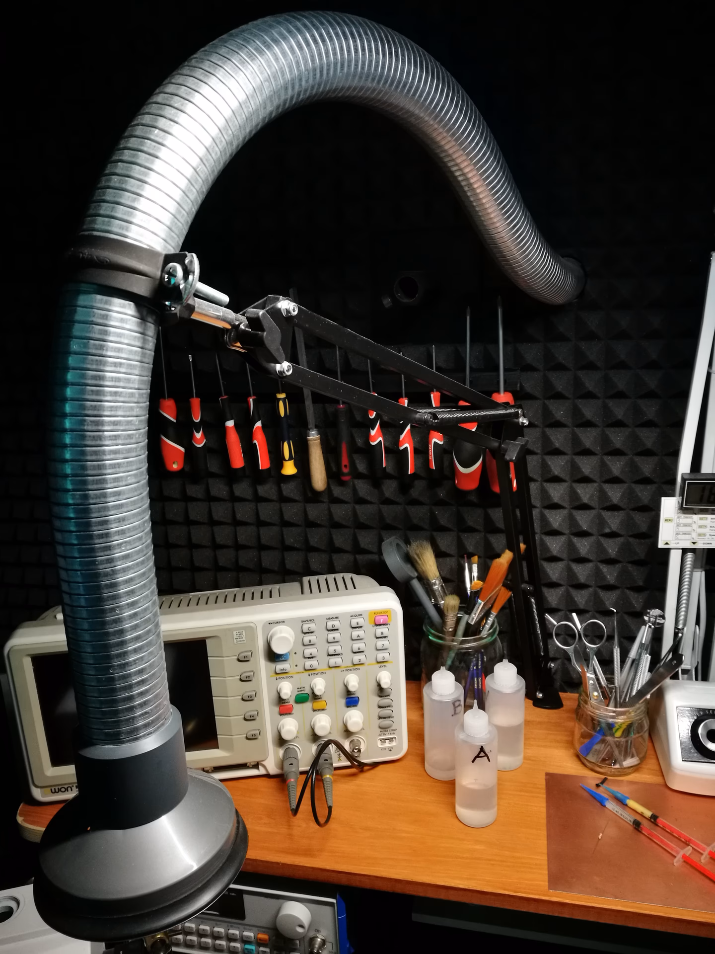 Na czym polega proces lutowania?