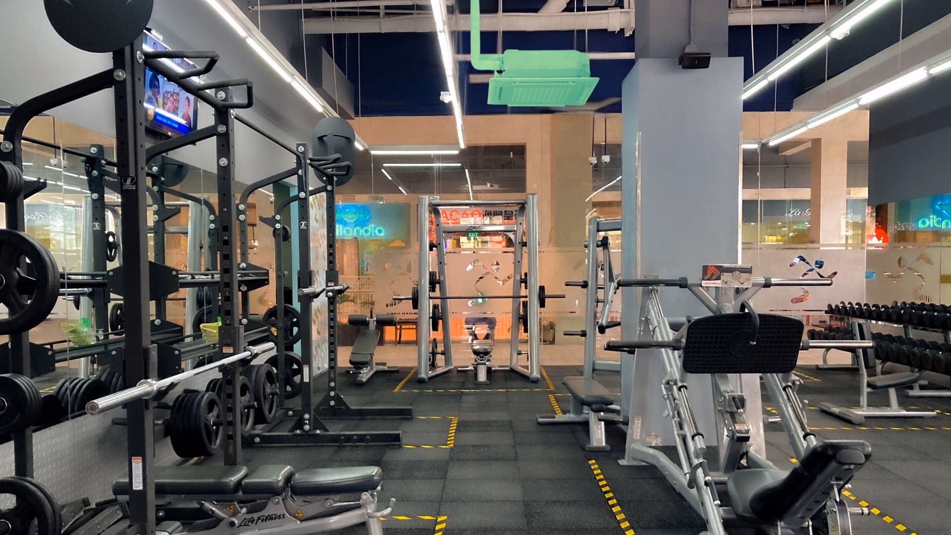 Jak wentylować siłownię?