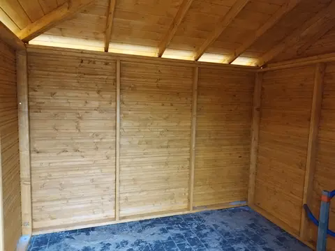 Jak zrobić wentylację w domku drewnianym?